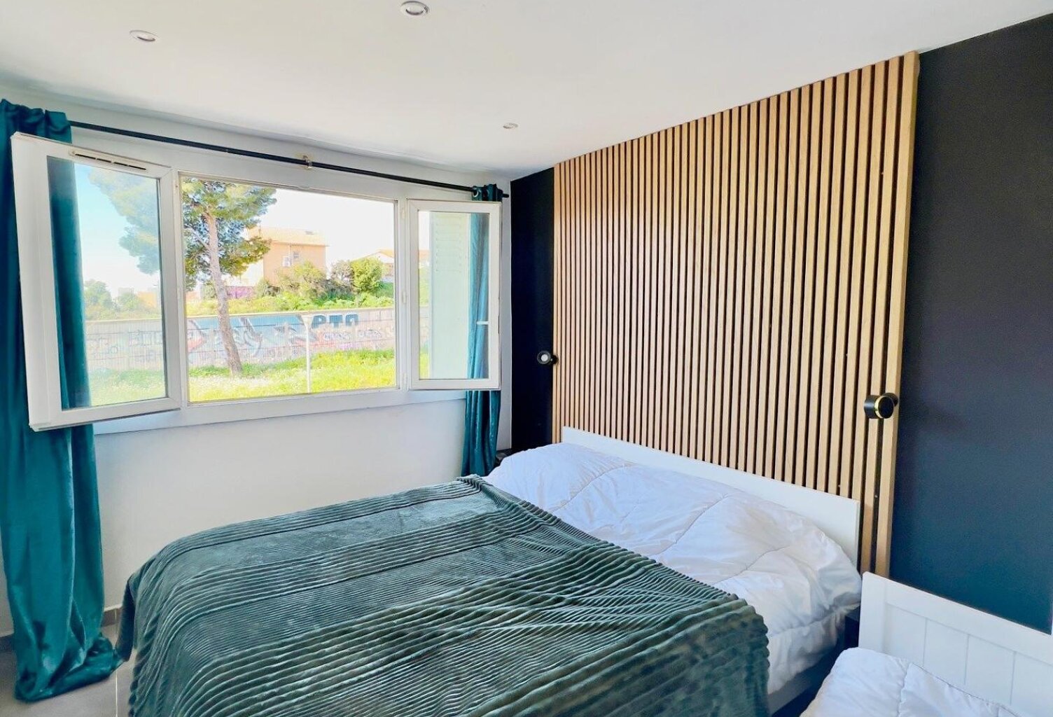 Appartement T2, 2 loggias, cave et parking — photo 1