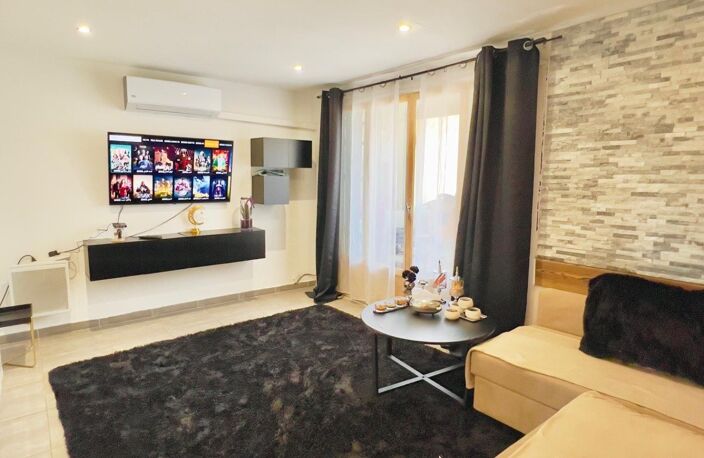 Appartement T2, 2 loggias, cave et parking — photo 2