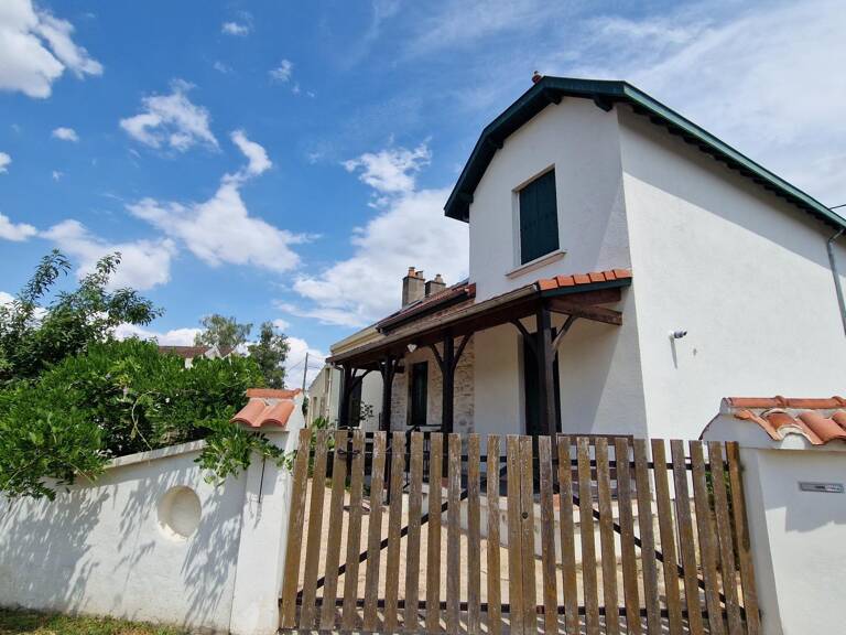 Maison familiale 3 chambres avec garage, cave et jardin à Montceau-les-Mines — photo 1