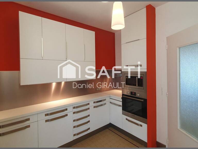 Ses atouts pour cet appartement résident dans son agencement fonctionnel, quartier recherché, garage et place de parking privé avec borne de recharge — photo 1