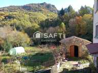 Ensemble immobilier avec jardin — photo 2