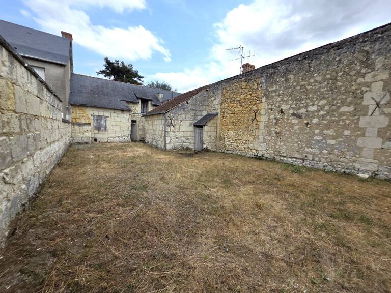 Maison ancienne de bourg à rénover intégralement ! — photo 1