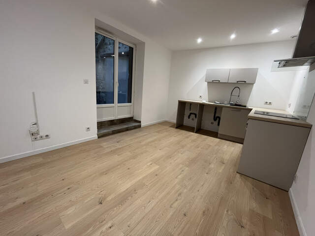 location appartement T2 en rez-de-chaussée avec patio à Lesp — photo du bien