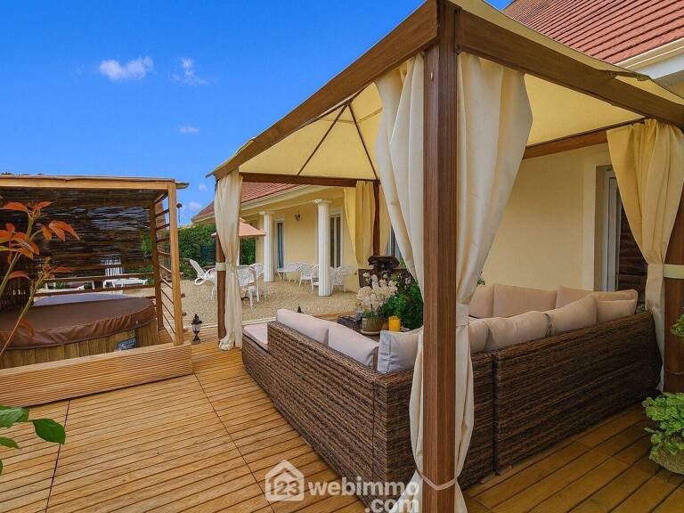 Maison - 230m² - Milly-la-Forêt — photo 1