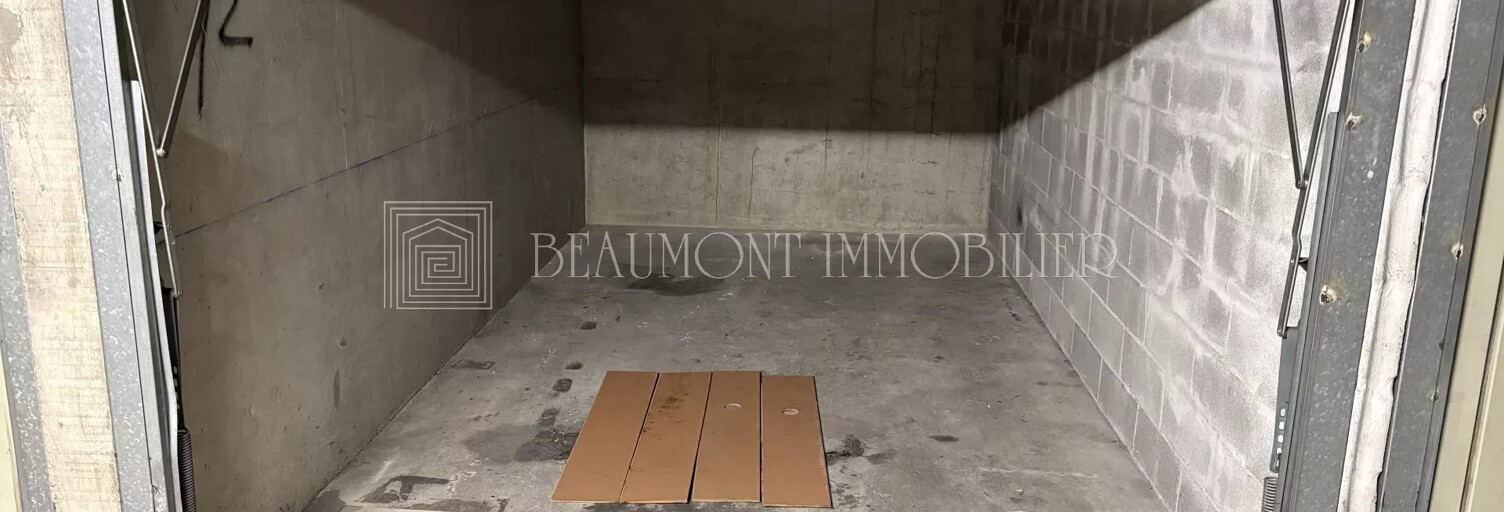 Garage   m² à louer à Nice (06200)