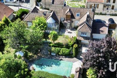 Maison 8 pièces 400000 €