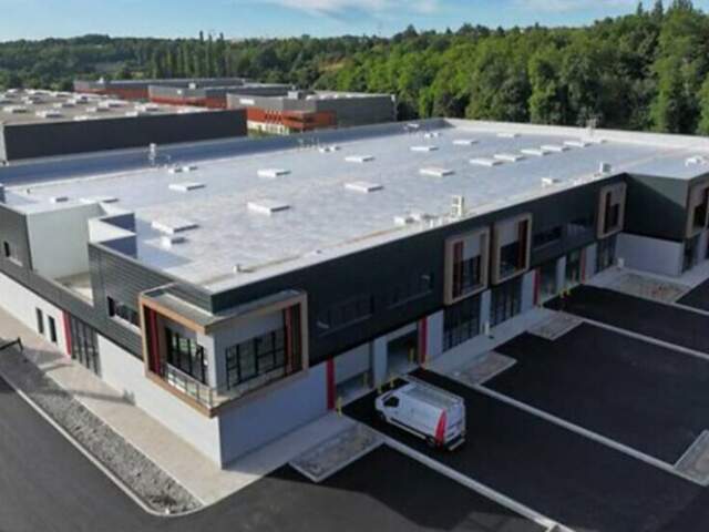 LOCAL D'ACTIVITE - ATELIER à LOUER — photo du bien