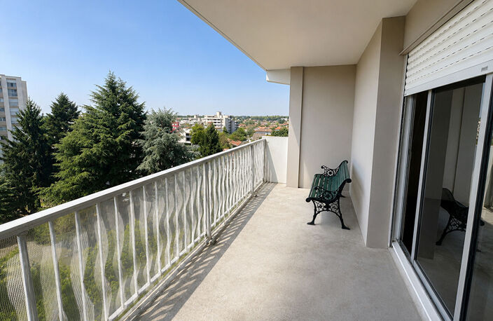 Pau 3 pièce(s) 73.45 m2 garage+ stationnement+ terrasse — photo 4