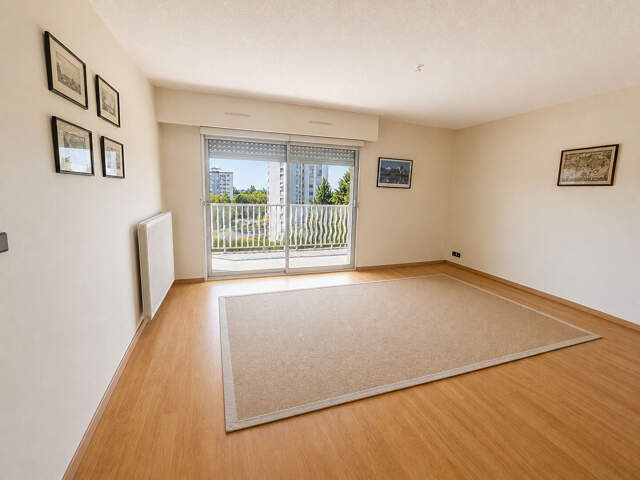 T3 73.45 m2 Dernier étage-  garage+ stationnement+ terrasse — photo du bien