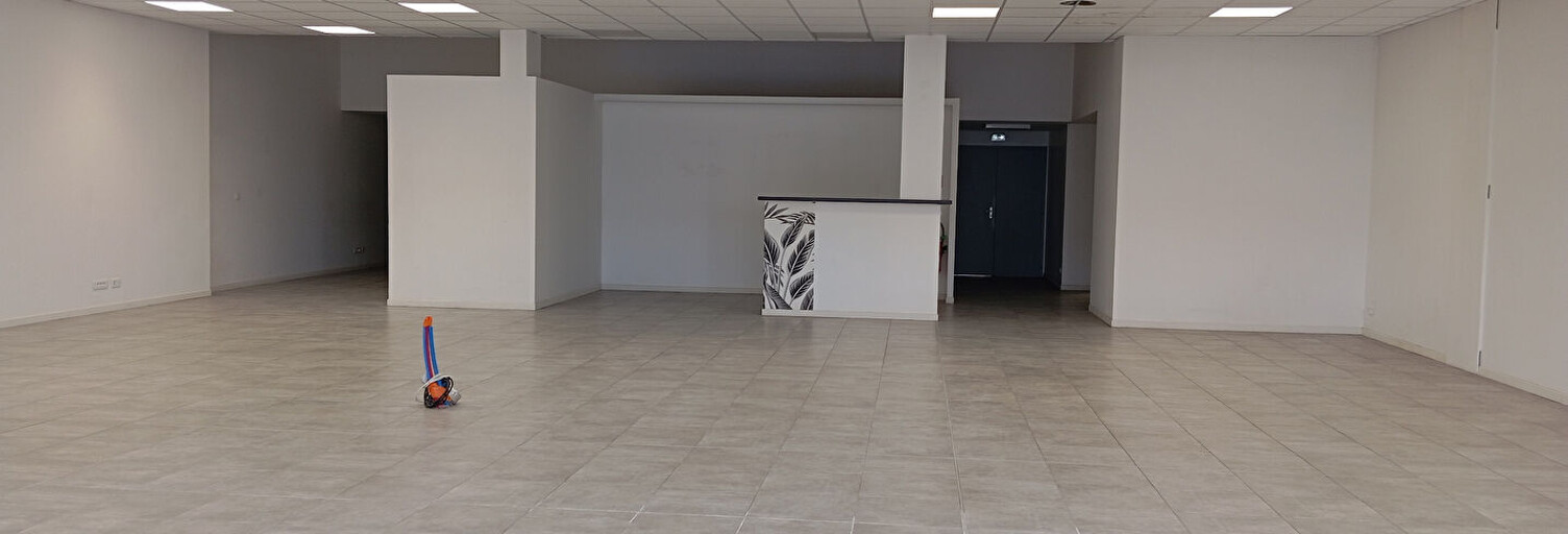 Commerce  686 m² à vendre à Montaigu-Vendée (85600)