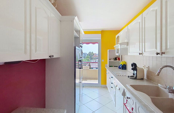VENTE - FREJUS PLAGE - APPARTEMENT 3 PIECES AVEC GARAGE — photo 3