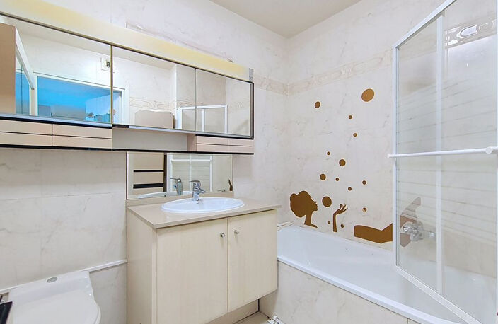 VENTE - FREJUS PLAGE - APPARTEMENT 3 PIECES AVEC GARAGE — photo 5