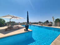 VENTE - FREJUS - Villa 116.50m2 avec appartement 2 pièces indépendant - piscine et magnifique vue dégagée - ga — photo 2