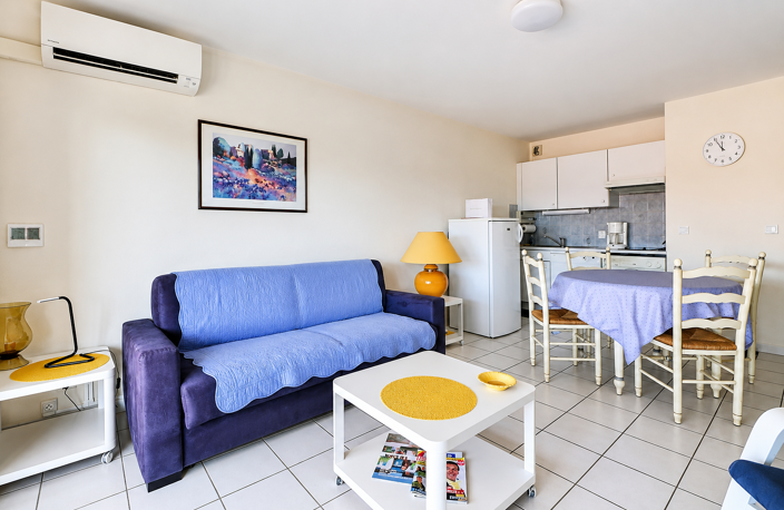 VENTE EN EXCLUSIVITE - SAINT-RAPHAËL - BOULOURIS - GRAND STUDIO CABINE AVEC PLACE DE PARKING PRIVATIVE FACE ME — photo 5