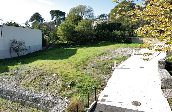 Nîmes, quartier résidentiel,Terrain à bâtir de 188 m2 — photo 2