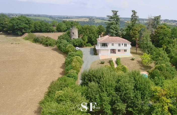 AGEN - BELLE VILLA AVEC PISCINE ET TERRAIN — photo 2