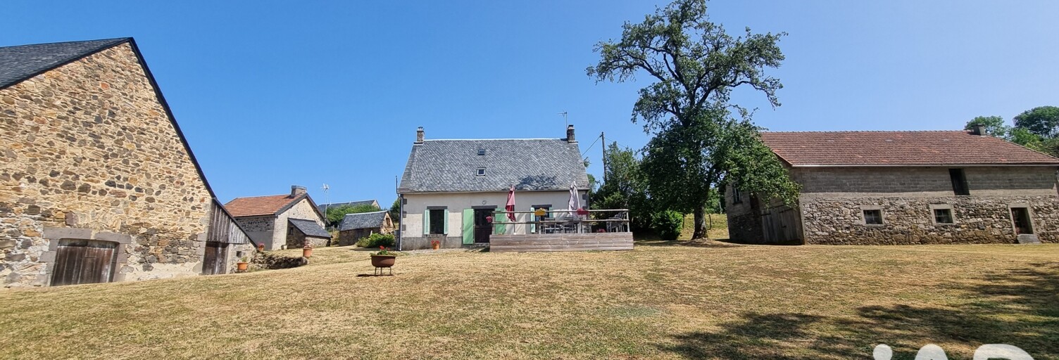 Maison 12 Pièces 200 m² à vendre à Tauves (63690)