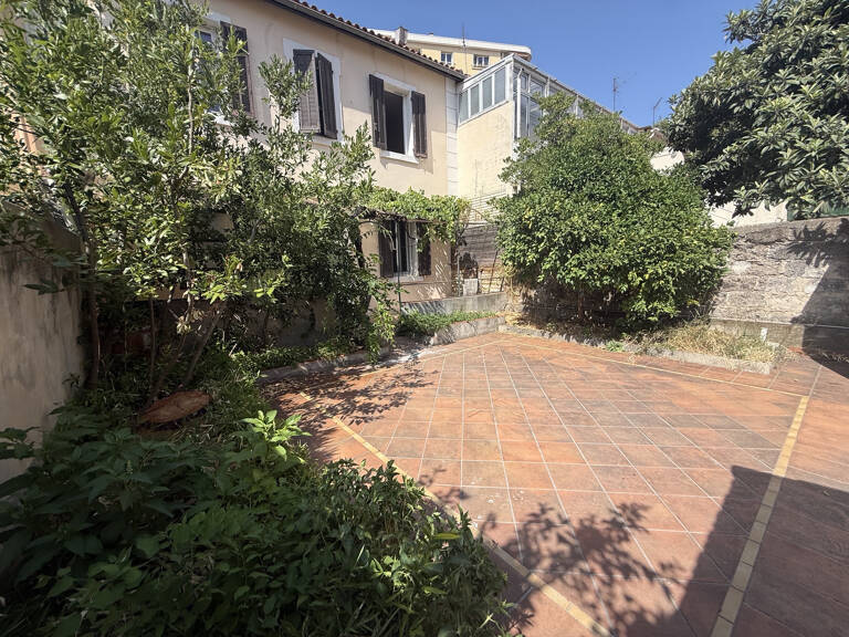 TOULON OUEST- Spacieuse maison de ville avec jardin — photo 1