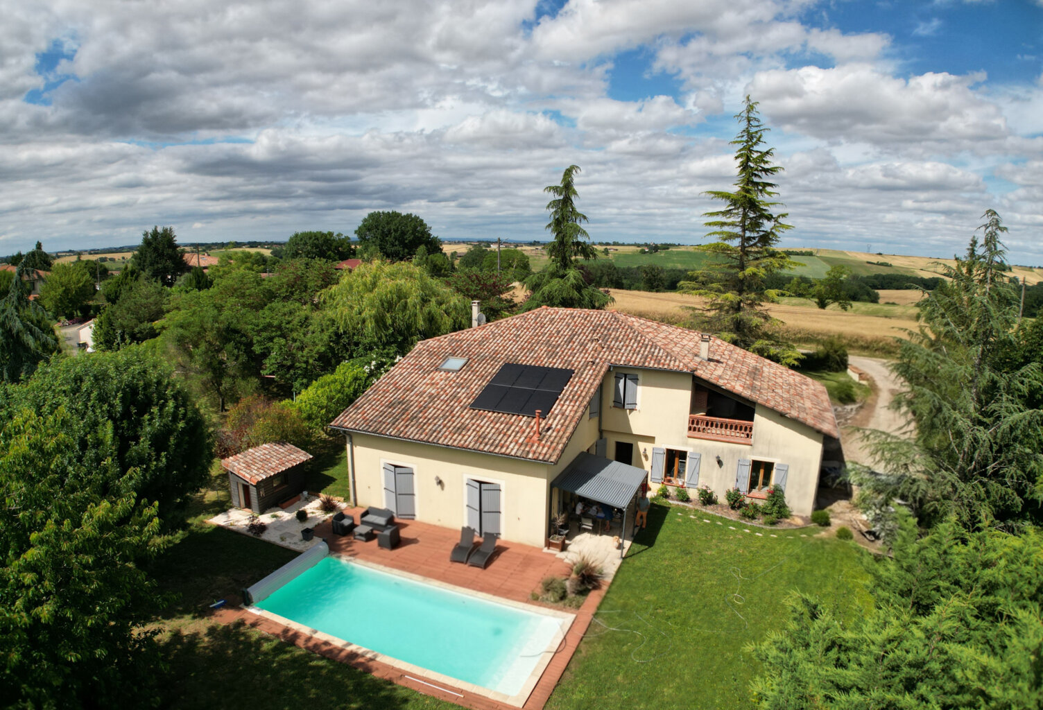Maison familiale 5 pièces, piscine et grand garage de 11O m2 — photo 1