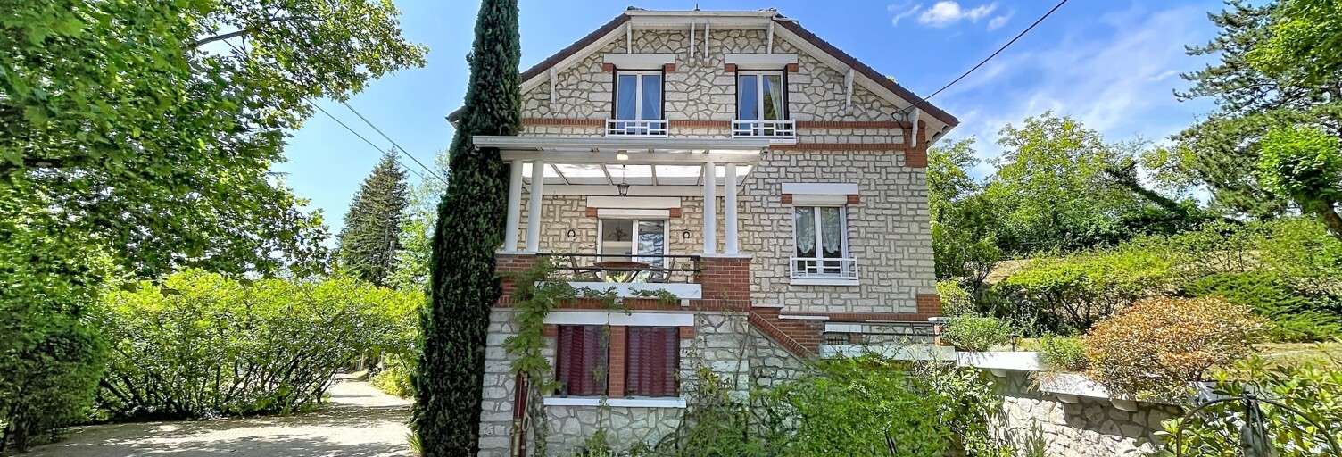 Maison 6 Pièces 215 m² à vendre à Saint-Pierre-lès-Nemours (77140)