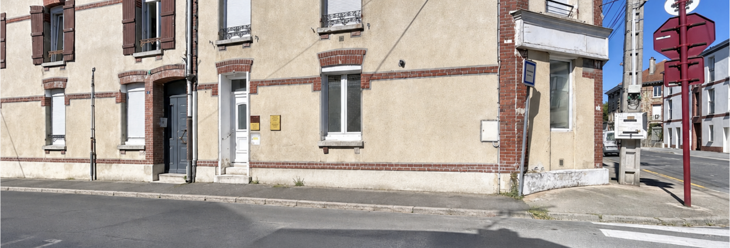 Commerce  93 m² à vendre à Magenta (51530)