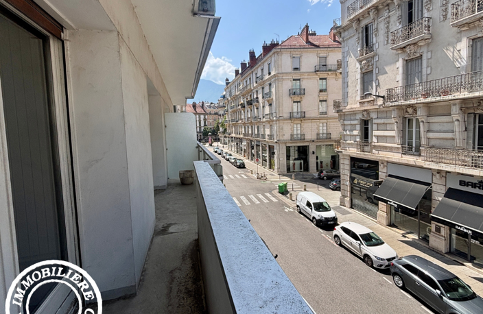 À VENDRE EN EXCLUSIVITÉ   T4 79,60 M2 AVEC BALCON   RUE CLOS BEY   GRENOBLE CENTRE — photo 3