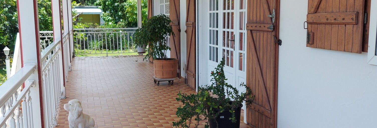 Maison 10 Pièces 269 m² à vendre à Saint-Claude (97120)
