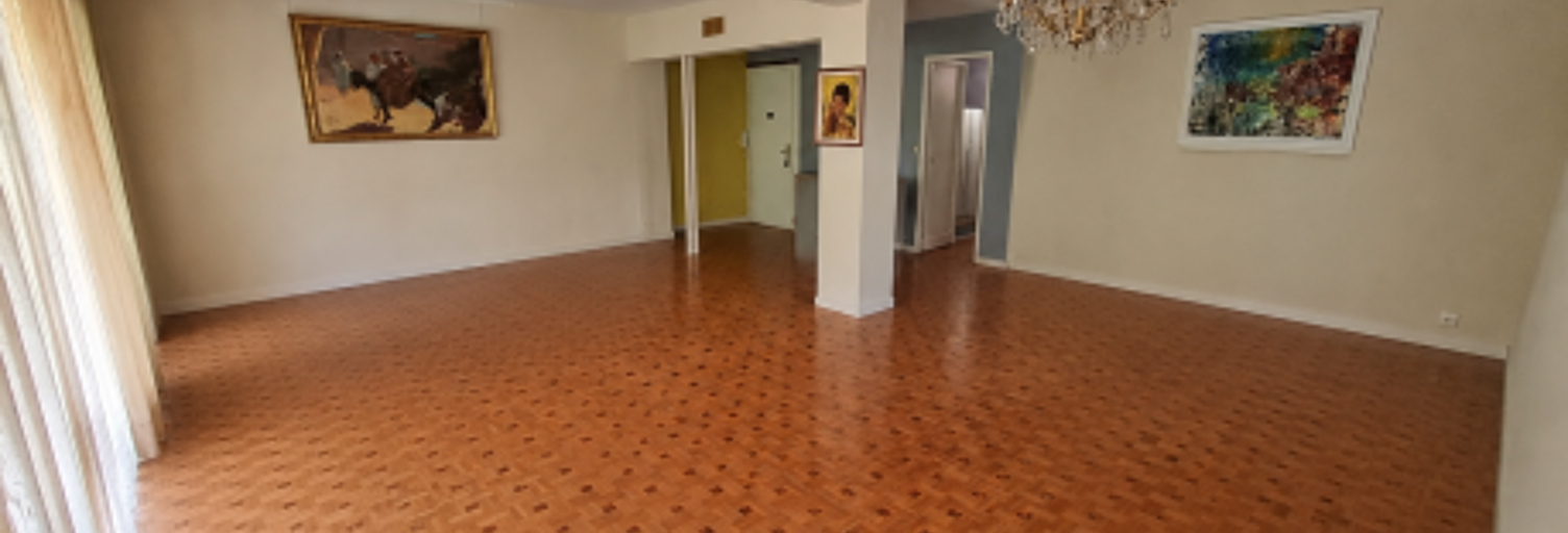 Commerce  95 m² à vendre à Marseille 9 (13009)