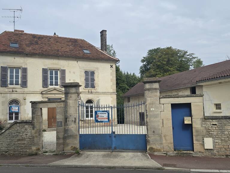 Vente Demeure 9 pièces — photo 1
