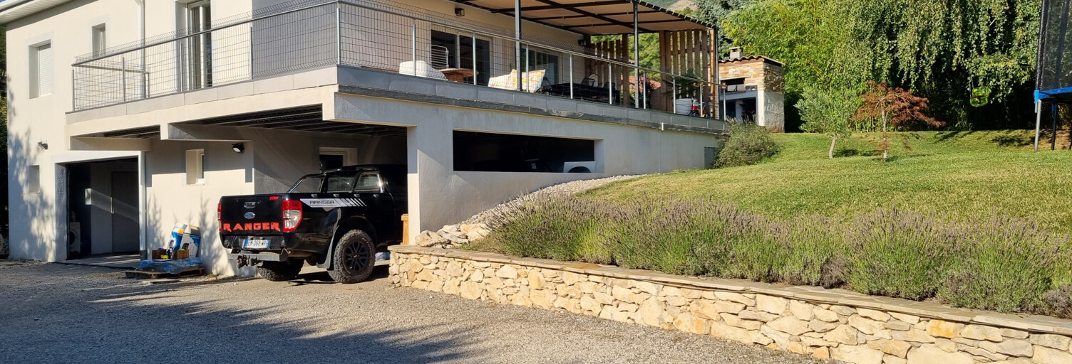Maison 4 Pièces 136 m² à vendre à Claret (05110)