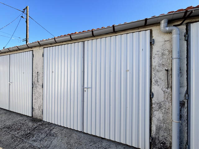 Garage quartier Chante Alouette ROCHEFORT — photo du bien