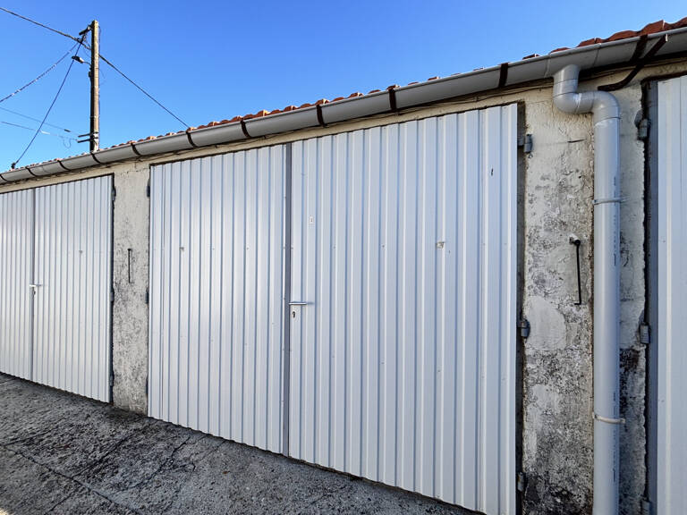 Garage quartier Chante Alouette ROCHEFORT — photo 1