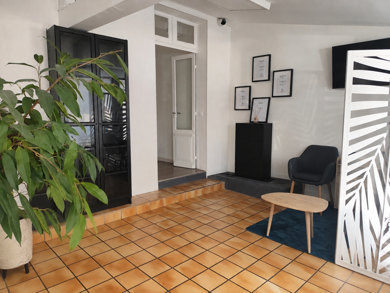 LOCAL COMMERCIAL - COEUR DE VILLE - CAHORS — photo 1