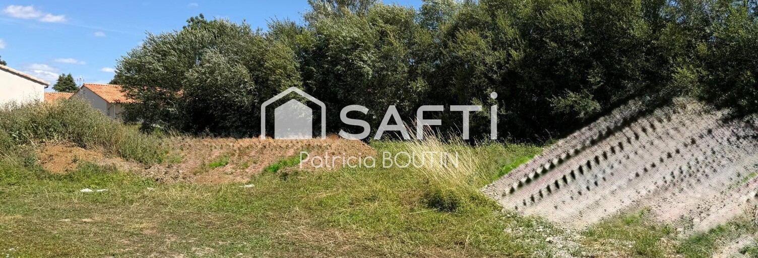 Terrain  638 m² à vendre à Coulon (79510)