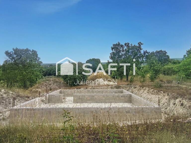 Terrain constructible de 2460 m²  Cadre idyllique au cœur du Luberon — photo 1