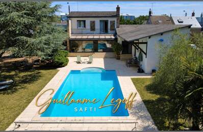 Propriété d'exception avec piscine et tennis — photo du bien