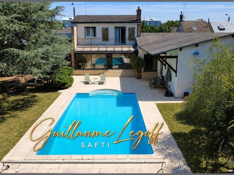 Propriété d'exception avec piscine et tennis — photo 1