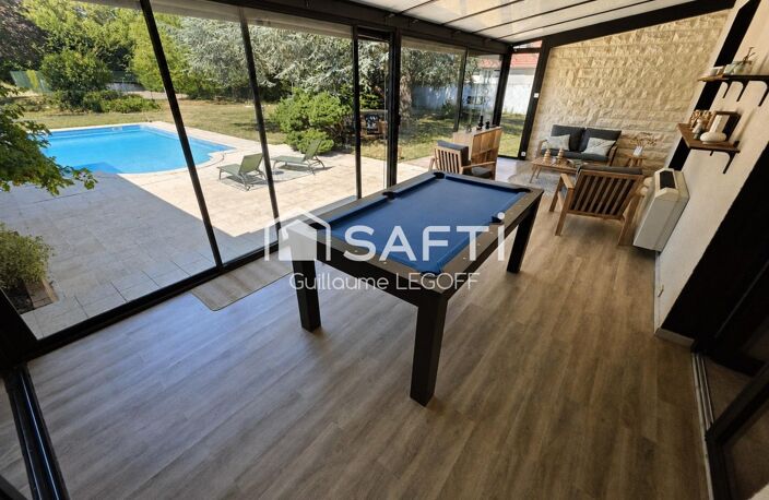 Propriété d'exception avec piscine et tennis — photo 4