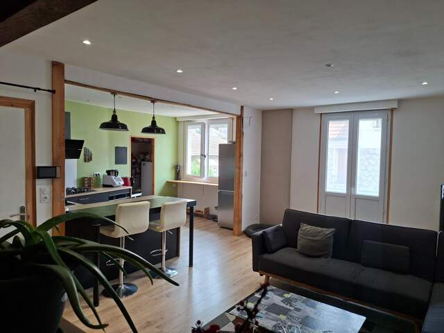 Maison - 110m² - 5 pièces — photo du bien