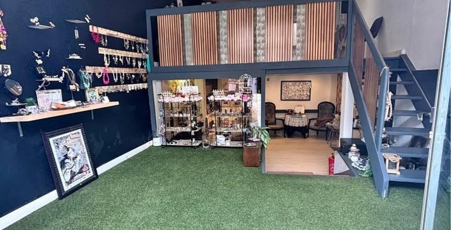 Local commercial 56m² avec vitrine, climatisé — photo 1