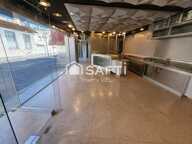 LOCAL AVEC LARGE VITRINE SUR BOULEVARD PASSANT — photo 4