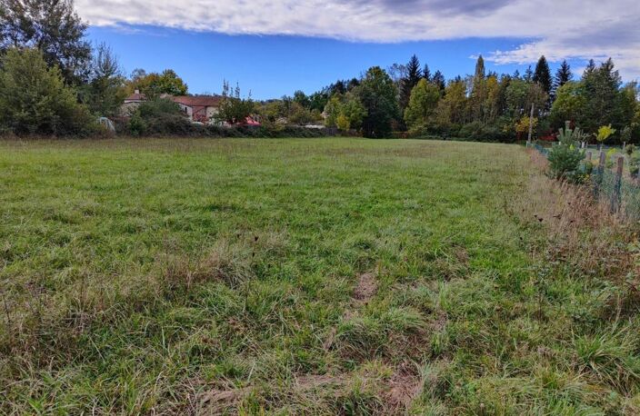 Terrain constructible de 3000m2 à SUGERE — photo 2