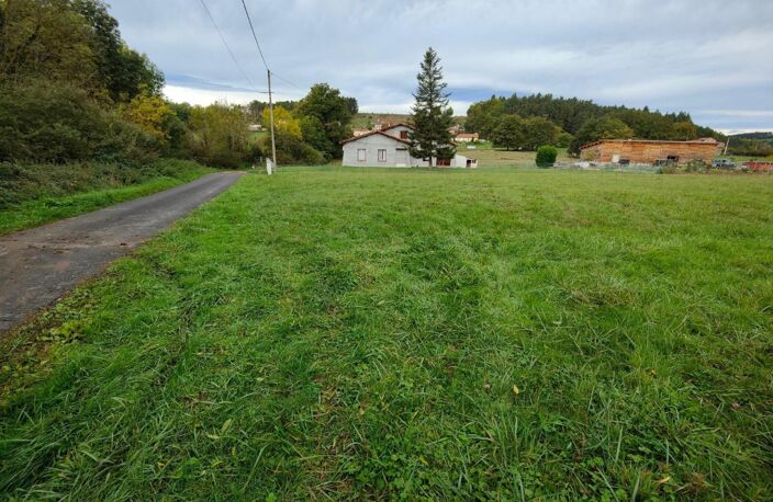 Terrain constructible de 3000m2 à SUGERE — photo 3