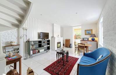 Maison en pierre de 3 pièces principales — photo du bien