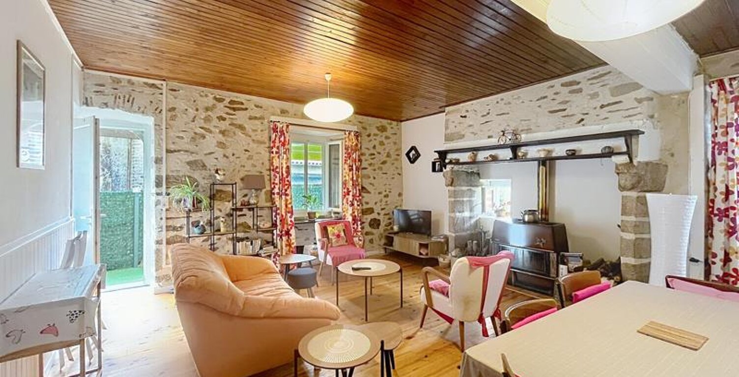 Maison de bourg de 5 pièces principales — photo 1