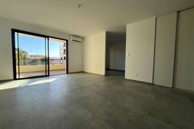 Appartement 3 pièces 830 €