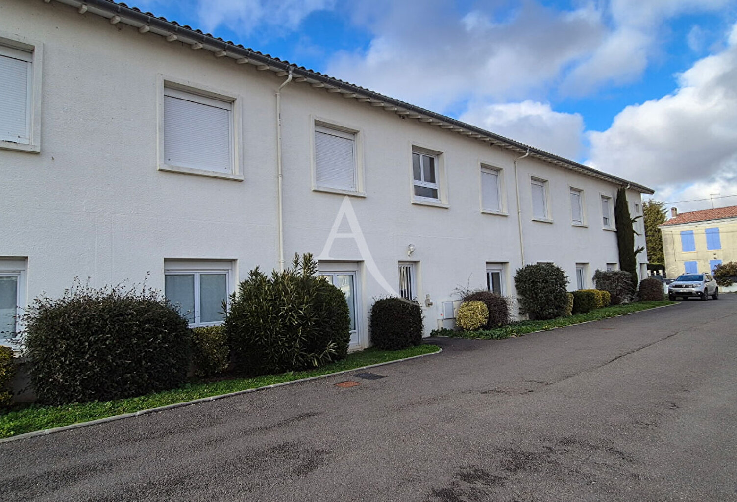 Appartement Saint Jean D Angely 4 pièce(s) 78 m2 — photo 1