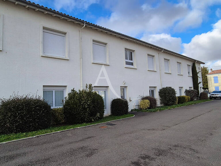 Appartement Saint Jean D Angely 4 pièce(s) 78 m2 — photo 1