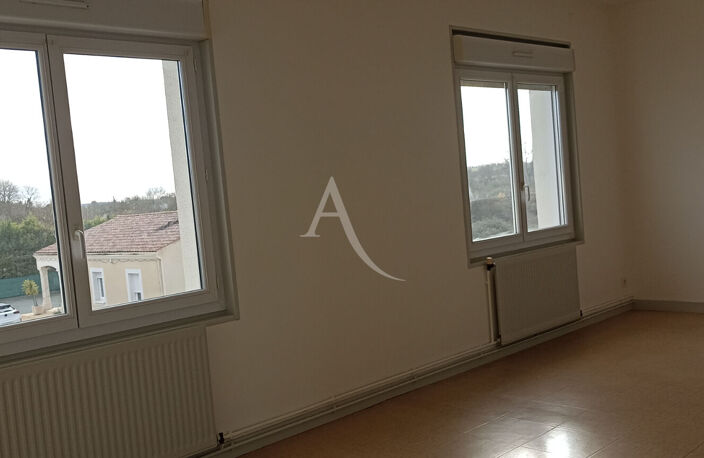 Appartement Saint Jean D Angely 4 pièce(s) 78 m2 — photo 4