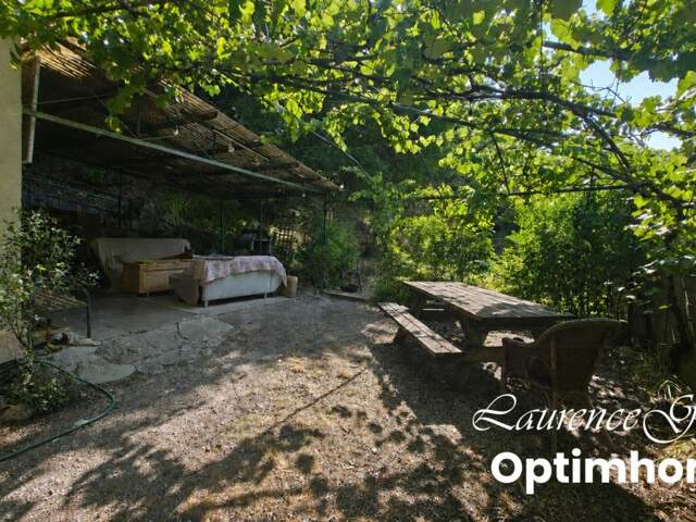 Maison atypique avec dépendance et terrain de 1 550 m² sans vis-à-vis – Barrême — photo du bien